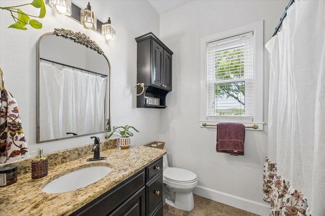 4141 Crestview Lane, Brenham, TX 77833