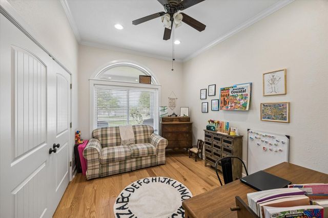4141 Crestview Lane, Brenham, TX 77833