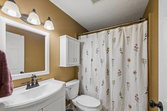 4141 Crestview Lane, Brenham, TX 77833