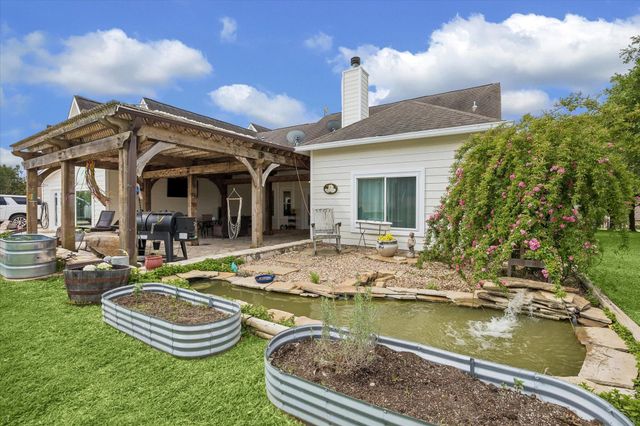 4141 Crestview Lane, Brenham, TX 77833