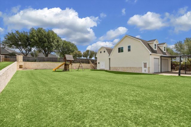 4141 Crestview Lane, Brenham, TX 77833