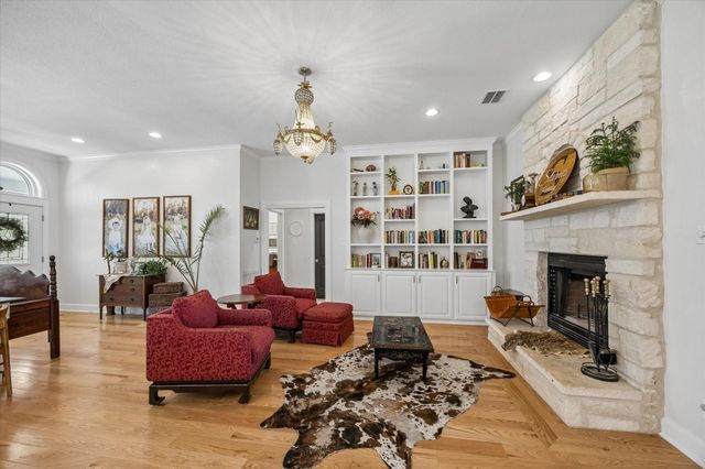 4141 Crestview Lane, Brenham, TX 77833