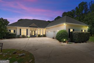 900 Old Four Notch Road, Whitesburg, GA 30185