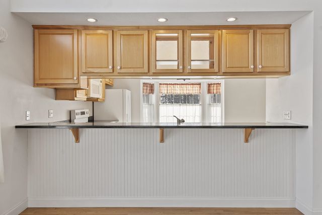 15 Country Lane, East Kingston, NH 03827