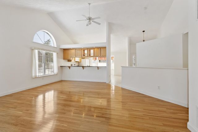 15 Country Lane, East Kingston, NH 03827