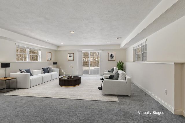 15 Country Lane, East Kingston, NH 03827