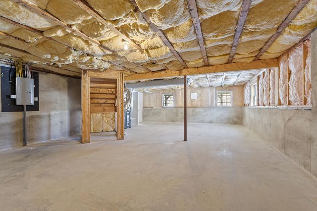 15 Country Lane, East Kingston, NH 03827