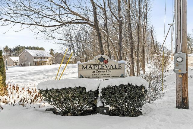 15 Country Lane, East Kingston, NH 03827