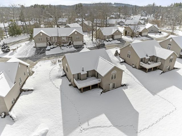 15 Country Lane, East Kingston, NH 03827