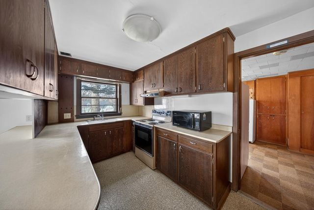 956 14th Avenue SW, Rochester, MN 55902