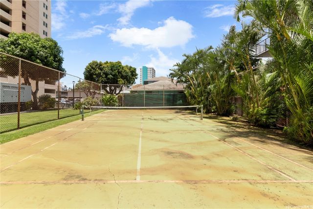 2916 Date Street 12D, Honolulu, HI 96826
