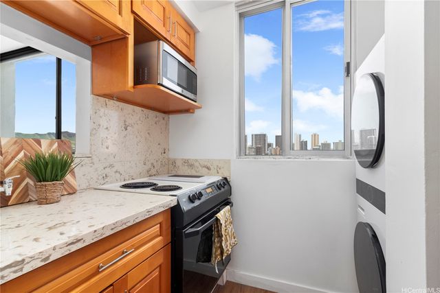 2916 Date Street 12D, Honolulu, HI 96826