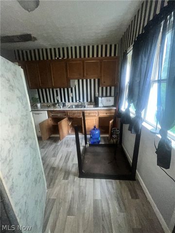 4015 E 143rd Street, Cleveland, OH 44128