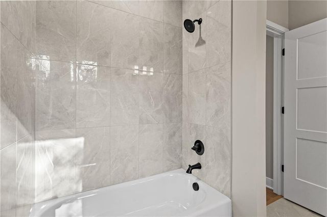 1604 Stonewall Street, Oak Grove, MO 64075