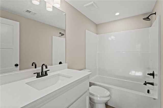 1604 Stonewall Street, Oak Grove, MO 64075