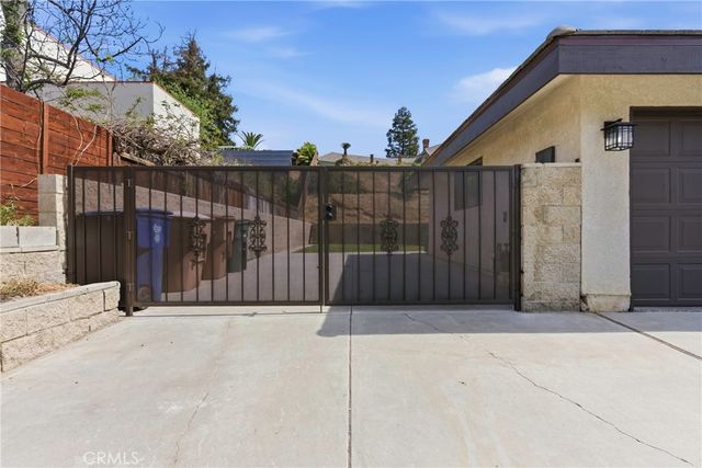 3205 Flintridge, Bakersfield, CA 93306