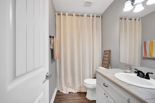 3003 Linda Drive, Ennis, TX 75119