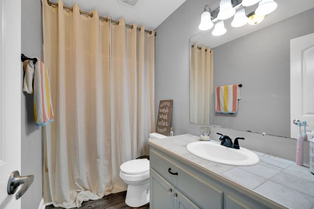 3003 Linda Drive, Ennis, TX 75119