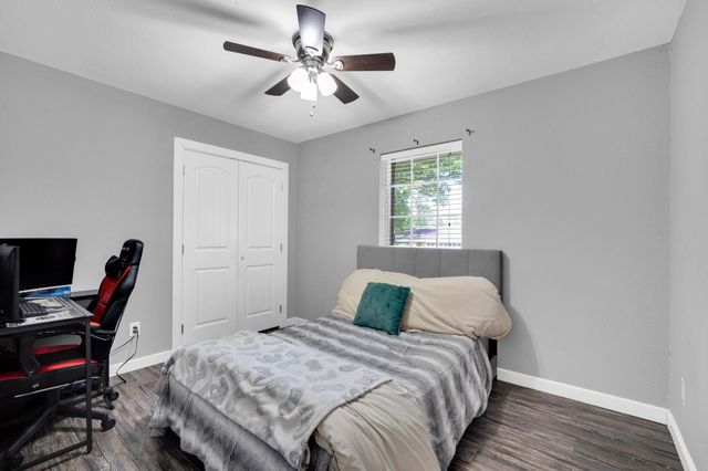 3003 Linda Drive, Ennis, TX 75119