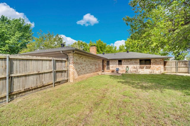 3003 Linda Drive, Ennis, TX 75119