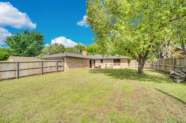 3003 Linda Drive, Ennis, TX 75119
