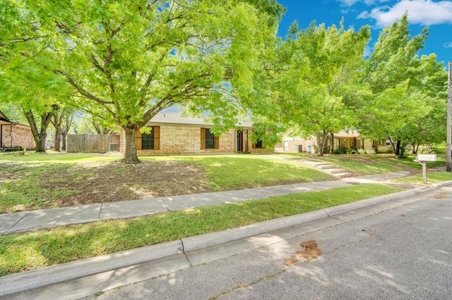 3003 Linda Drive, Ennis, TX 75119