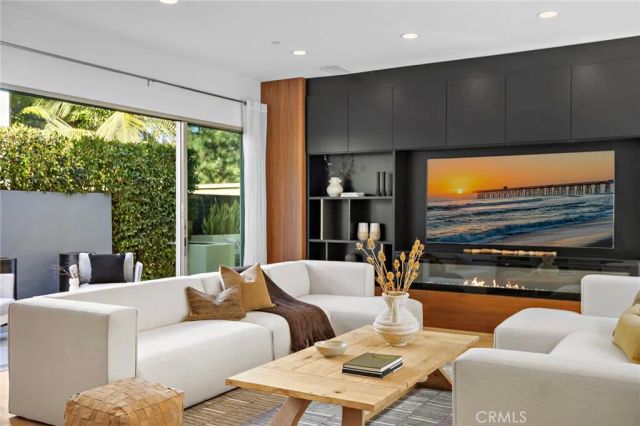 51 Fenway, Irvine, CA 92620