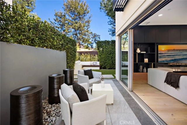 51 Fenway, Irvine, CA 92620