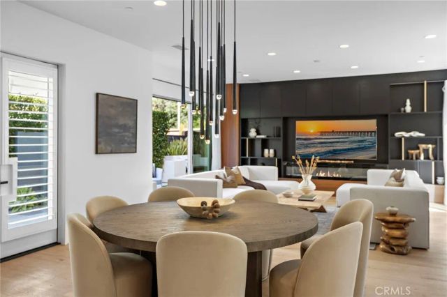 51 Fenway, Irvine, CA 92620