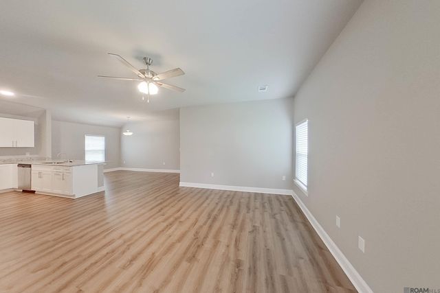 13784 Pinyon Dr, Denham Springs, LA 70726