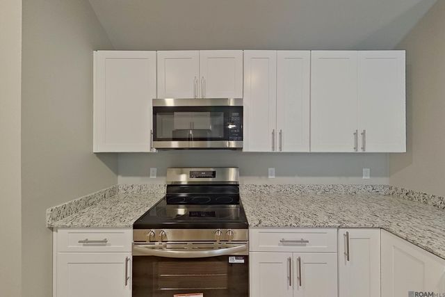 13784 Pinyon Dr, Denham Springs, LA 70726