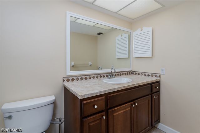 1733 Courtyard WAY B103, Naples, FL 34112
