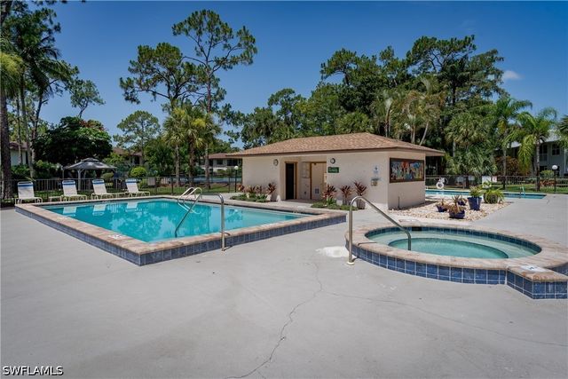 1733 Courtyard WAY B103, Naples, FL 34112