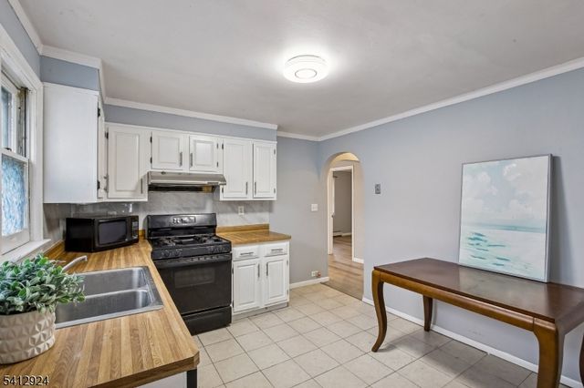 1869 Lennington St, Rahway City, NJ 07065