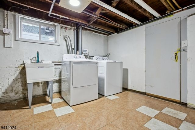 1869 Lennington St, Rahway City, NJ 07065