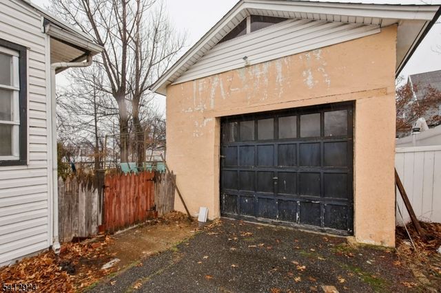 1869 Lennington St, Rahway City, NJ 07065