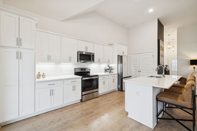 229 Bluebell Dr, Clarksville, TN 37043