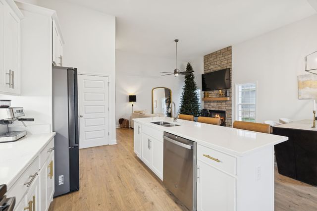 229 Bluebell Dr, Clarksville, TN 37043