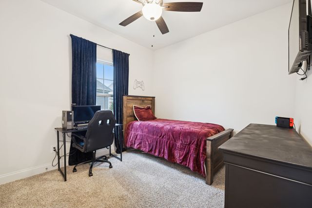 229 Bluebell Dr, Clarksville, TN 37043