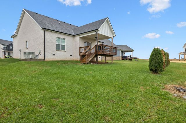 229 Bluebell Dr, Clarksville, TN 37043