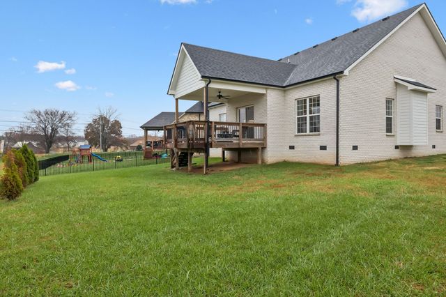 229 Bluebell Dr, Clarksville, TN 37043