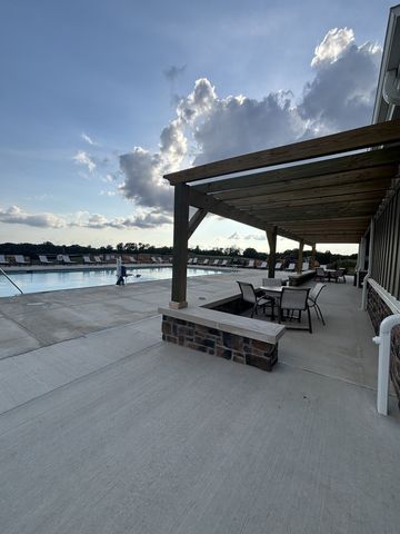 229 Bluebell Dr, Clarksville, TN 37043