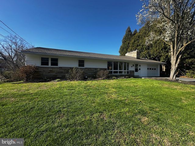 415 E WILLOW ST, Elizabethtown, PA 17022
