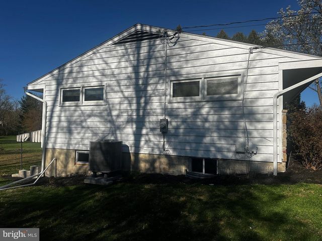 415 E WILLOW ST, Elizabethtown, PA 17022