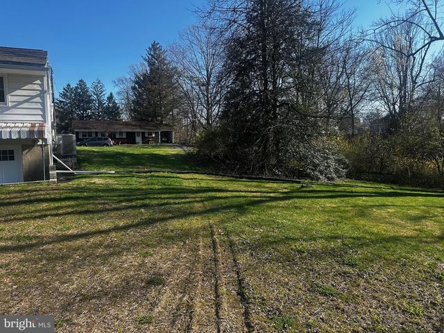 415 E WILLOW ST, Elizabethtown, PA 17022