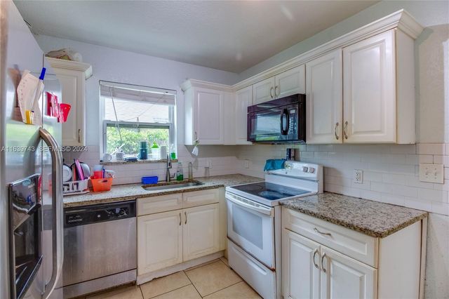 322 N C Street, Lake Worth Beach, FL 33460