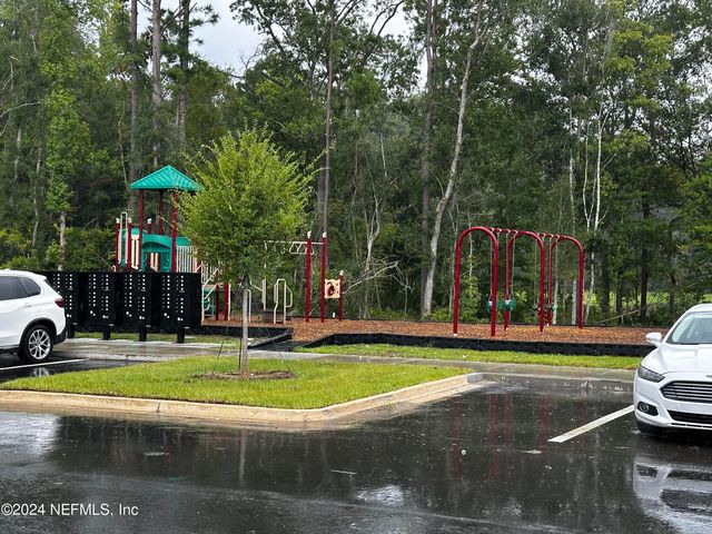 4305 LEEWARD BREEZE Loop, Middleburg, FL 32068