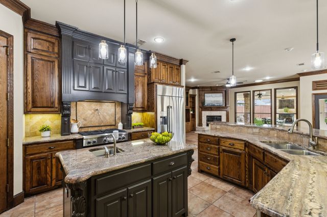 6104 Equestrian Court, Colleyville, TX 76034