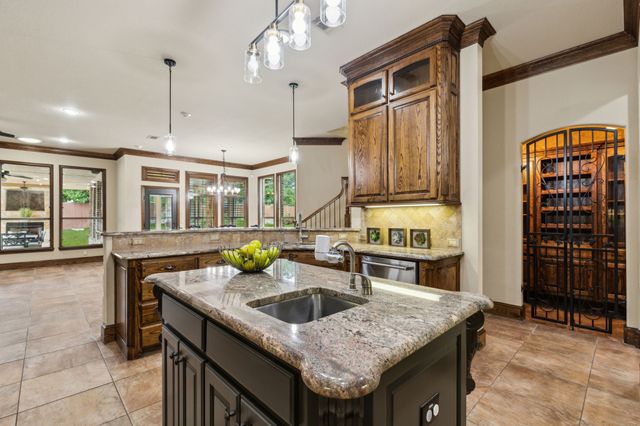6104 Equestrian Court, Colleyville, TX 76034