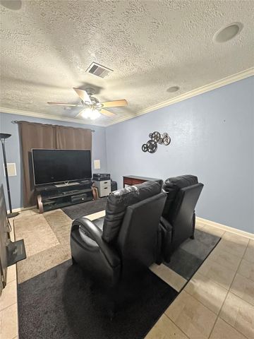 10707 Misty River Drive, Houston, TX 77086